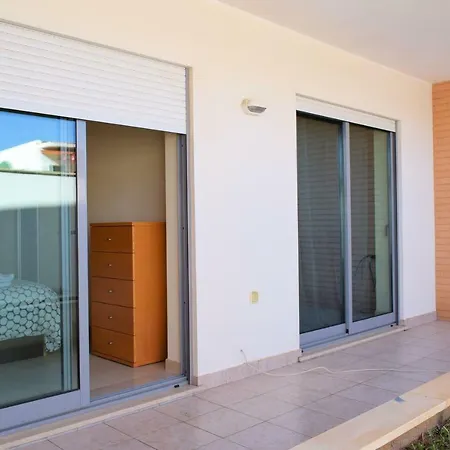Wonderful New For 4 People In Albufeira